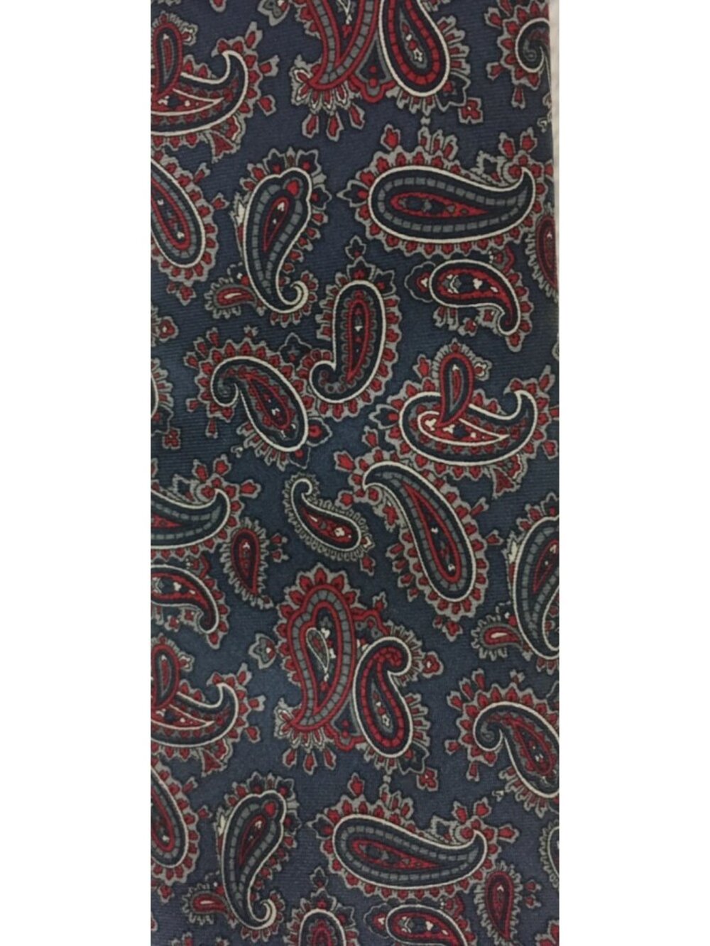 Wembley Silks Neck Tie Dark Blue Red White Paisley Silk 3.25 in Wide 57 in Long